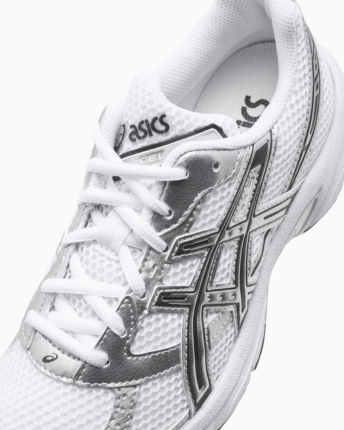 ASICS GEL-1130 dans son coloris classique White/Pure Silver.