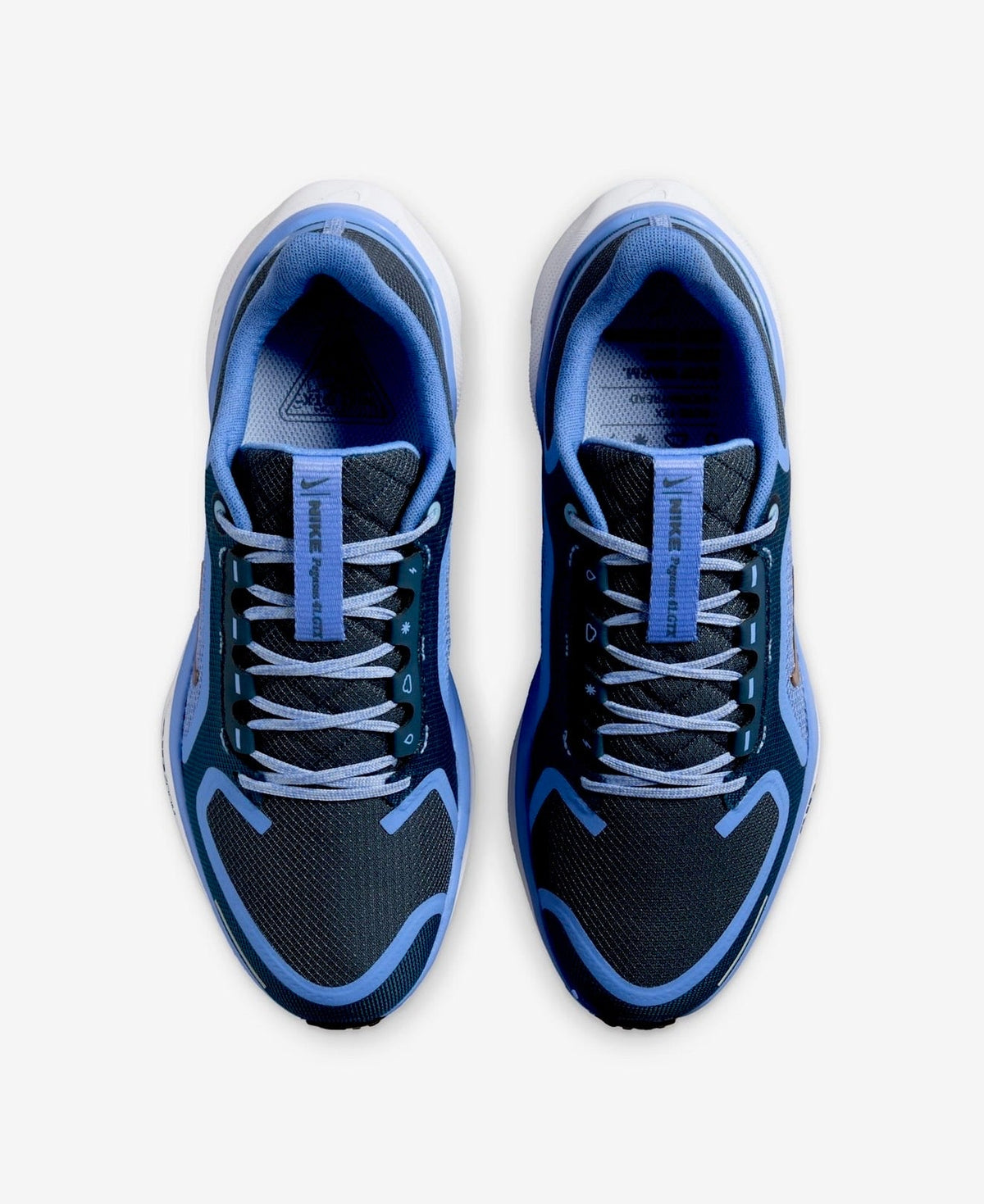 Cette image présente la Nike Air Zoom Pegasus 41 GORE-TEX, un modèle spécialement conçu pour le running sur route par temps humide ou hivernal