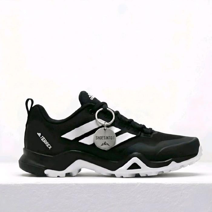 Adidas Terrex Swift R3 GORE-TEX
Hiking Shoes