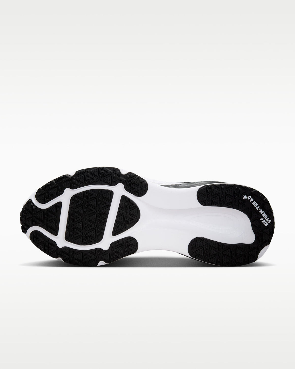 running Nike Vomero 18 GORE-TEX. Conçue avec une membrane en GORE-TEX pour garder les pieds au sec sous la pluie.