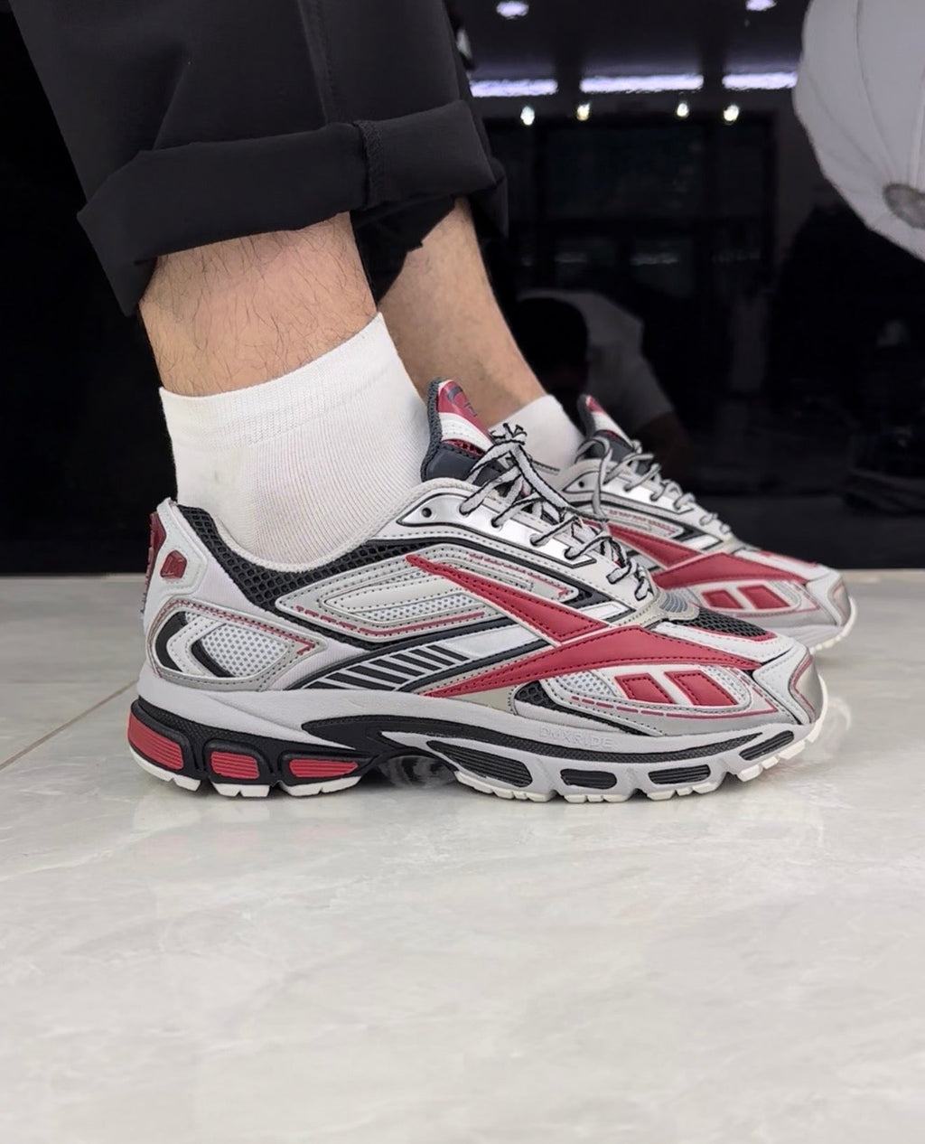 Reebok Premier Road Ultra "Red Metallic" (parfois issues de la ligne haut de gamme Reebok LTD ou de collaborations spécifiques).
