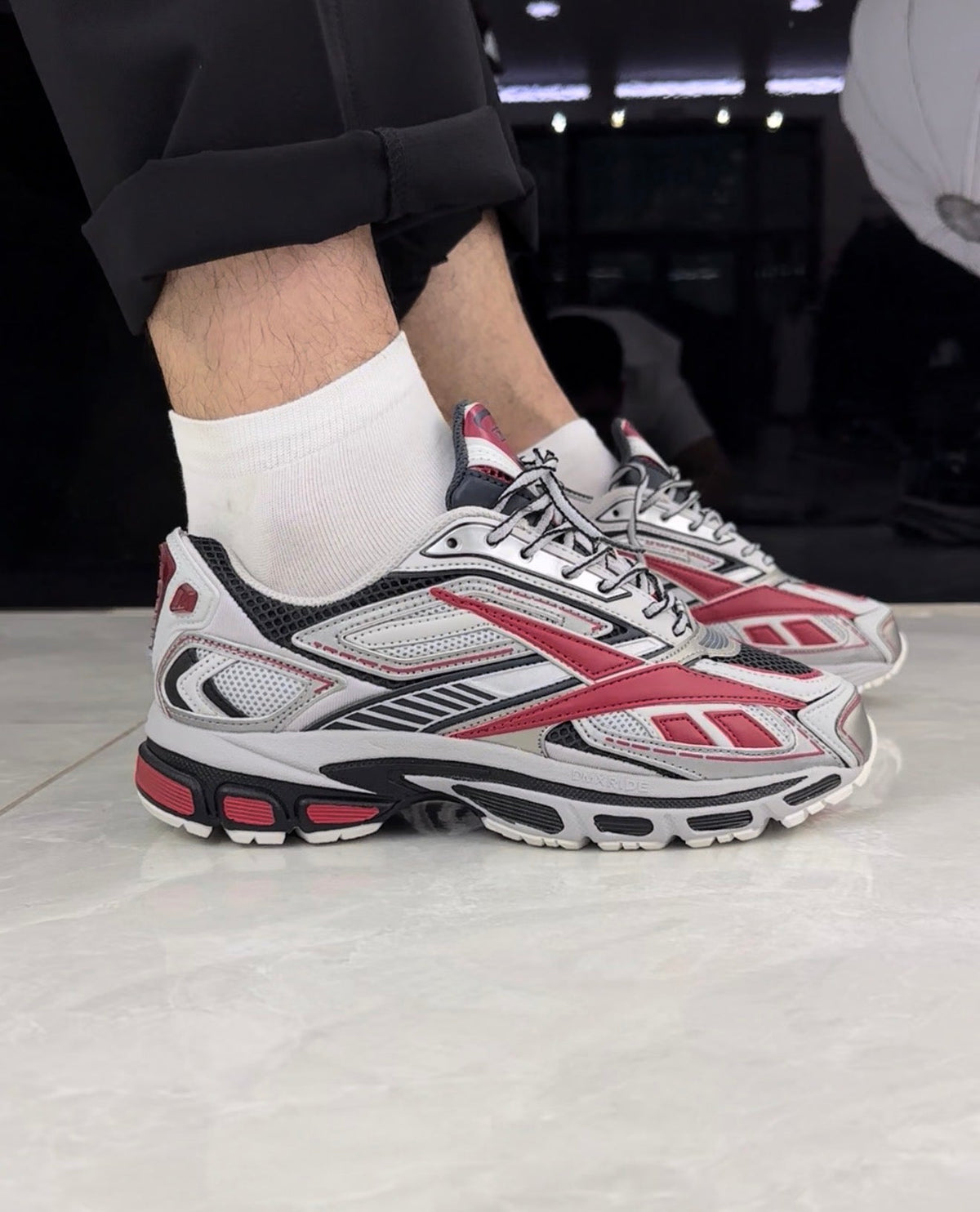 Reebok Premier Road Ultra "Red Metallic" (parfois issues de la ligne haut de gamme Reebok LTD ou de collaborations spécifiques).