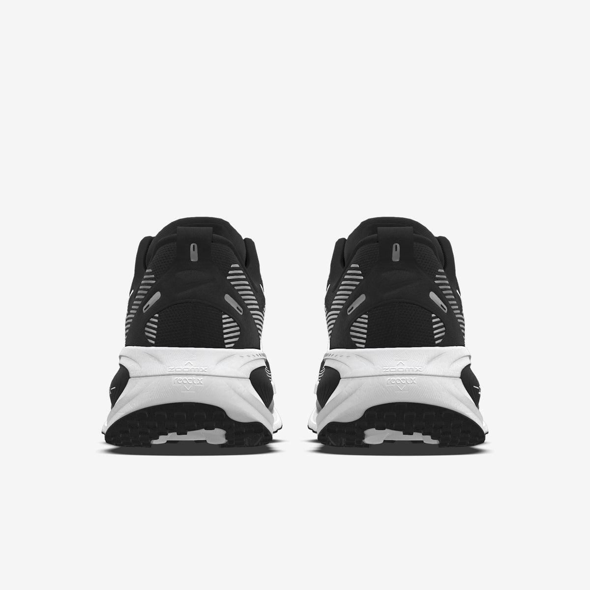 Nike Vomero 18, une chaussure de running sur route performante conçue pour offrir un amorti maximal au quotidien.