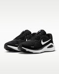 Nike Structure 26, une chaussure de running sur route réputée pour sa stabilité modérée et son confort quotidien.
