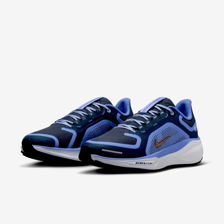Cette image présente la Nike Air Zoom Pegasus 41 GORE-TEX, un modèle spécialement conçu pour le running sur route par temps humide ou hivernal