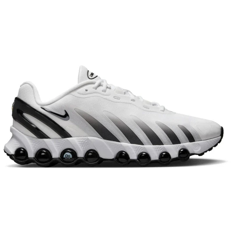 Nike Air Max Dn8 dans son coloris classique "Panda" (Blanc / Noir)