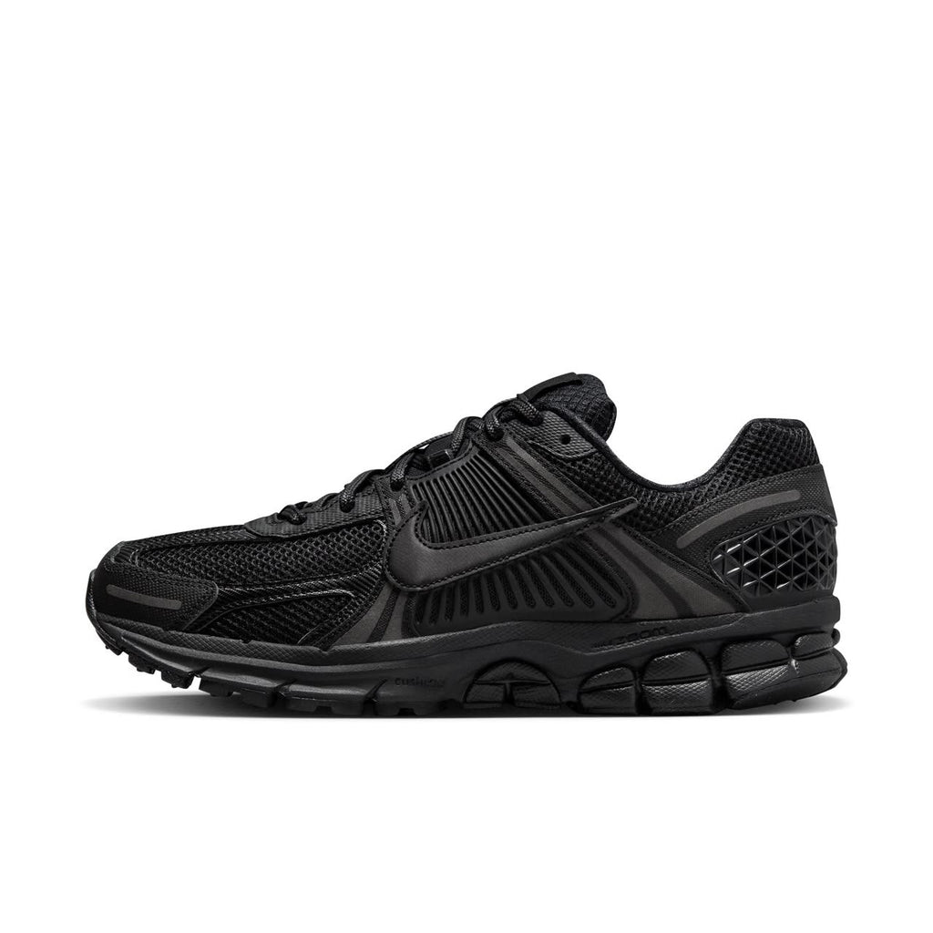 Nike Zoom Vomero 5 "Triple Black"